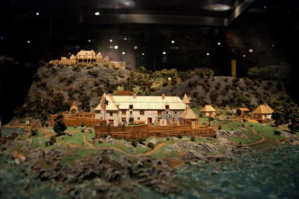  Photo: Nicola-Frank Vachon, Perspective, 2011 © Musée de la civilisation. Vergers de la ferme Hébert-Couillard, détail de la maquette La ville de Québec en 1635. Michel Bergeron, maquettiste. 2008. Propriété du ministère de la Culture et des Communications et du Musée de la civilisation. 